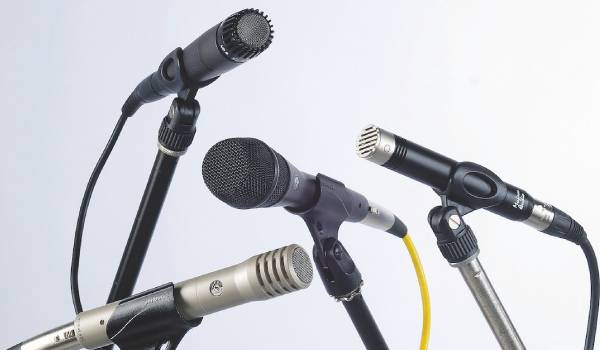 چگونه گین میکروفن را درست تنظیم کنیم؟ 